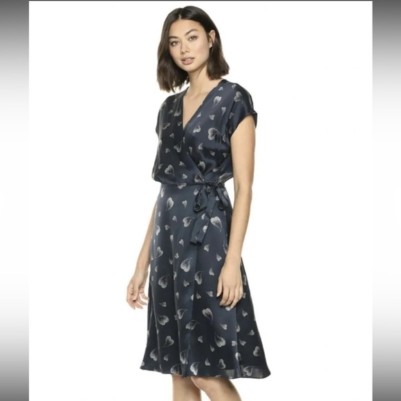 BETHWYN HEART PRINT WRAP SILK DRESS IN MIDNIGHT from Joie NWOT - Picture 4 of 8